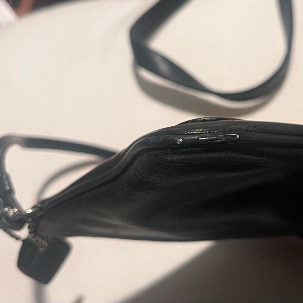 Y2K VTG. Coach Black Leather Bleeker wristlet. - Picture 7 of 8